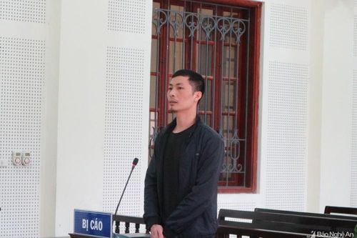 Gã thanh niên chôn vùi thanh xuân của chính mình sau song sắt