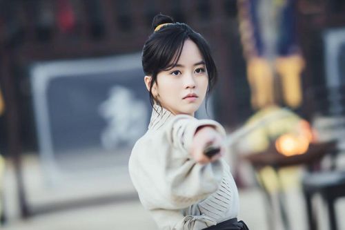 Kim So Hyun và Sông đón trăng lên: Bước chuyển mình đột phá trong diễn xuất của nữ diễn viên 22 tuổi