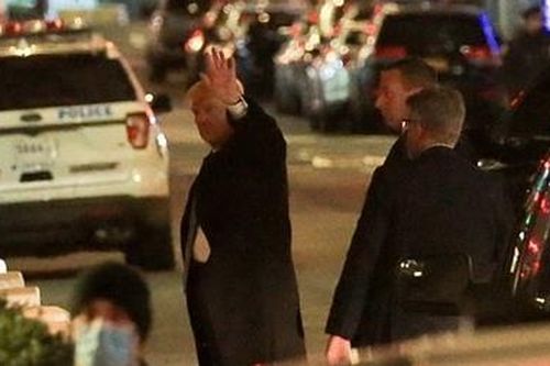 Ông Trump về quê nhà New York