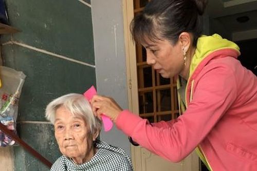 Nữ bảo vệ dân phố 'dân vận khéo'