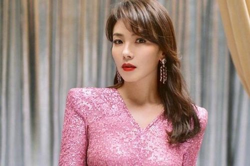 Lưu Đào sử dụng 20 vệ sĩ khi dự sự kiện
