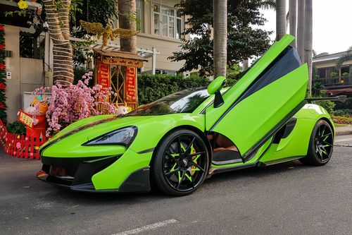 Siêu xe McLaren 570S với gói độ độc nhất Việt Nam, nhẹ và hầm hố hơn