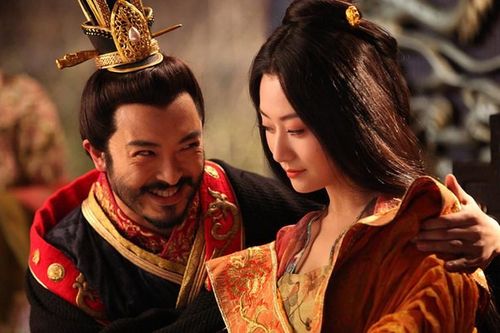 Phát hoảng hoàng đế TQ hoang dâm có sở thích 'cướp' vợ