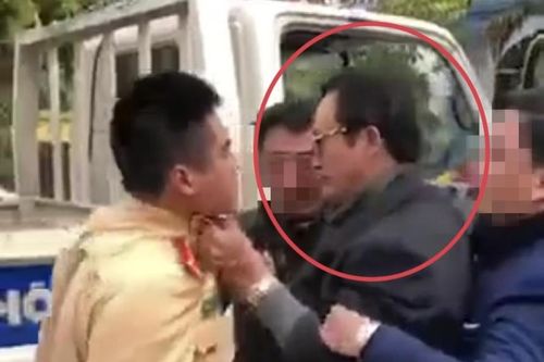 Tuyên Quang: Kỷ luật cảnh cáo Chi cục trưởng say rượu, túm cổ áo CSGT