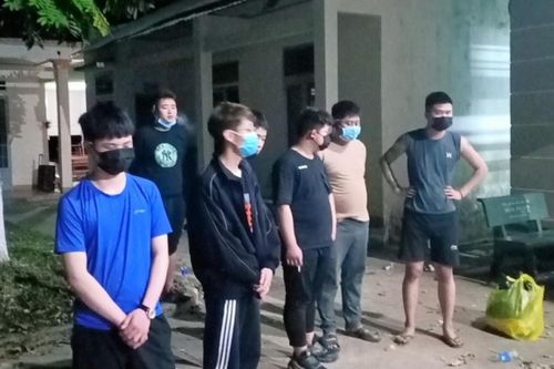 Bình Phước: Bắt giữ 9 người Trung Quốc nhập cảnh trái phép