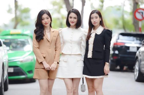 Dàn Hoa, Á hậu đọ sắc xinh đẹp tại họp báo Tiền Phong Marathon 2021