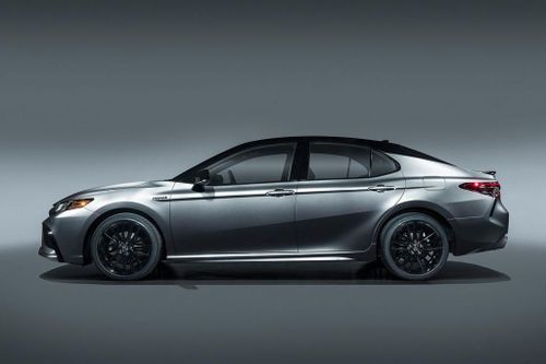 8 xe sedan cỡ trung tốt nhất năm 2021: Toyota Camry, Mazda6 góp mặt