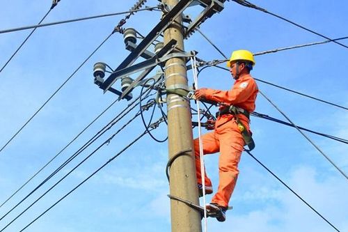 TP.HCM cảnh báo hóa đơn tiền điện có thể sẽ tăng đột biến do nắng nóng kéo dài
