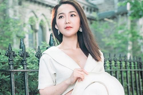 Cô gái nghèo đen nhẻm trong phim 'Kính vạn hoa' giờ ra sao?