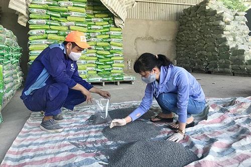 Tăng cường quản lý vật tư nông nghiệp trong vụ đông xuân