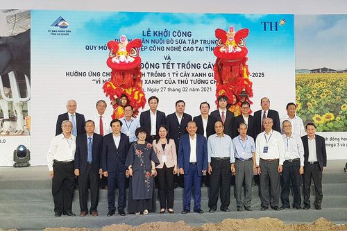 Kỳ vọng dự án chăn nuôi bò sữa lớn nhất ĐBSCL