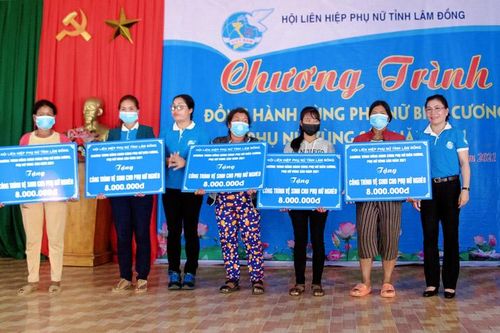 Đồng hành cùng phụ nữ biên cương, vùng sâu