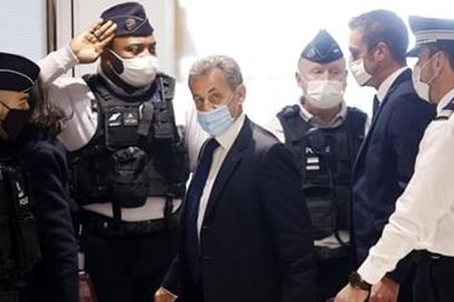Cựu Tổng thống Pháp Sarkozy bị phạt 3 năm tù