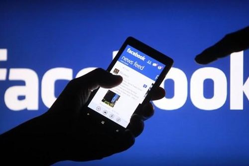 Facebooker bị khởi tố vì livestream nói xấu chính quyền