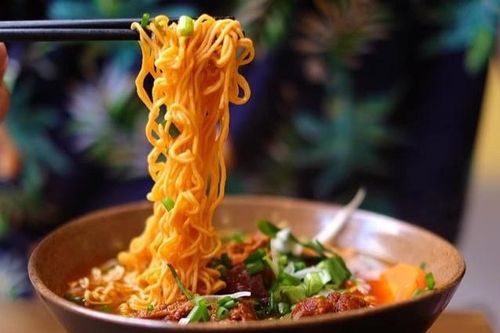 Ăn gì trên đường Nguyễn Thị Minh Khai?