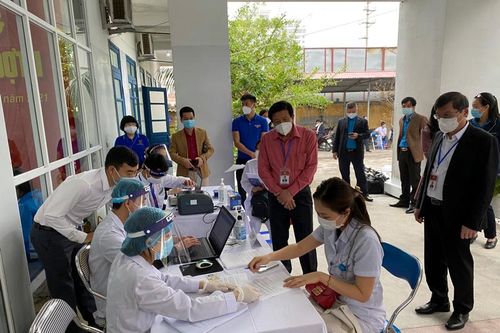Những người tiêm vaccine tại Hải Dương đều có sức khỏe ổn định