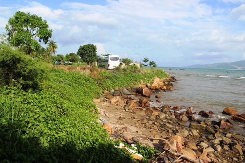 Lãnh đạo tỉnh Khánh Hòa đốc thúc cưỡng chế dự án xâm phạm vịnh Nha Trang