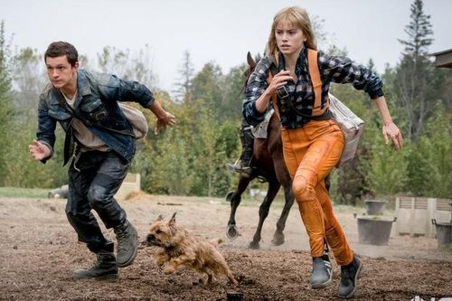 Phim 'Chaos Walking': Đưa khán giả đến một hành tinh độc đáo