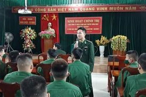 Để chiến sĩ mới thêm yêu mến đơn vị
