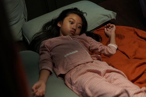 Không nghi ngờ gì nữa, 'Bóng đè' sẽ đưa bạn khám phá nỗi sợ lớn nhất của thời thơ ấu