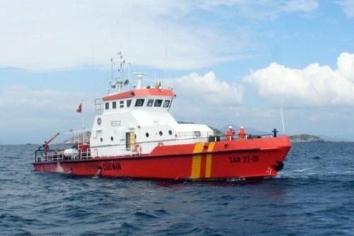 Tàu cá của ngư dân Nghệ An bị tàu hàng đâm chìm trên biển