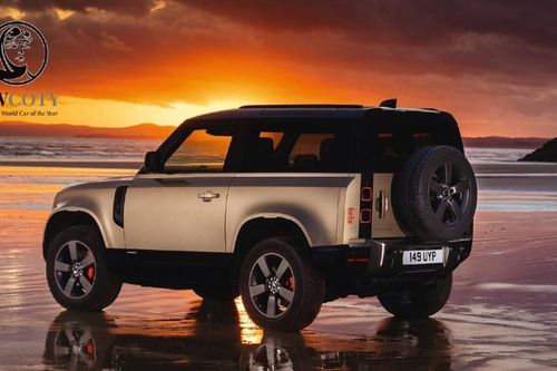 Land Rover Defender chiến thắng giải mẫu xe phụ nữ yêu thích nhất thế giới năm 2021