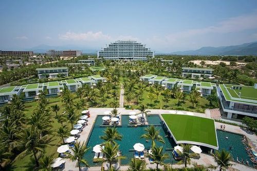 Khách du lịch tấp nập đặt tour trở lại sau Tết với giá rẻ chưa từng có