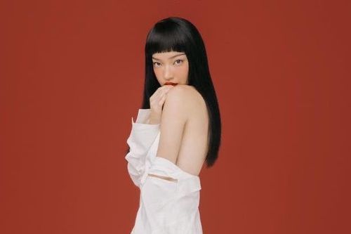 Châu Bùi đăng bộ ảnh style Châu Á