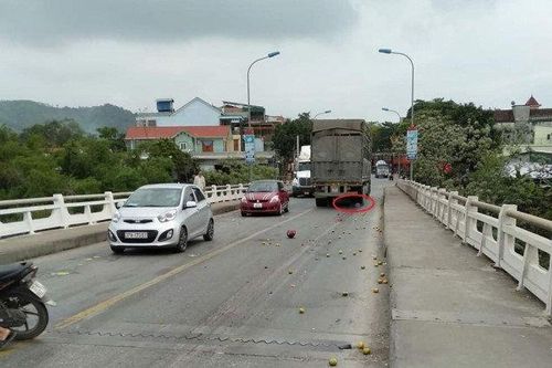 Bị xe tải cán và kéo lê hơn 30m, một phụ nữ tử vong tại chỗ