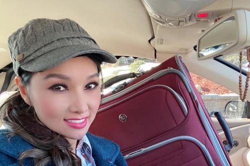 Vali kỉ vật của cố ca sĩ Vân Quang Long được gửi về Việt Nam, món quà cho con gái út gây xót lòng