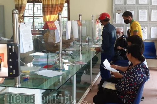 Mường Nhé thực hiện dịch vụ công trực tuyến còn nhiều hạn chế