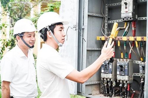 Nhiều sáng kiến kinh nghiệm mang lại hiệu quả trong quản lý, vận hành lưới điện