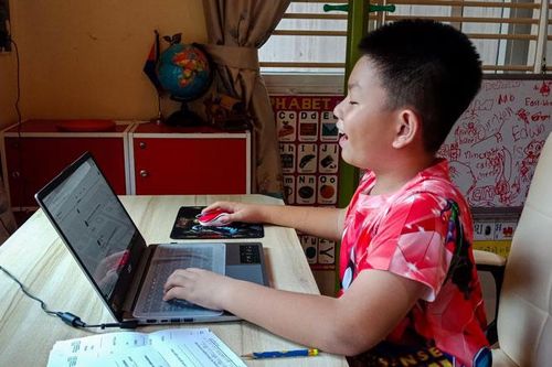 Campuchia tăng cường bảo vệ trẻ em trên môi trường mạng