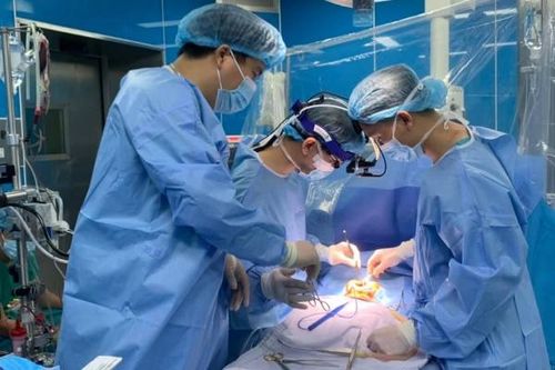Cho trái tim ngừng đập hồi sinh sự sống bệnh nhi 5 tháng tuổi
