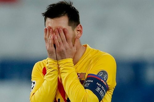 Messi mất quyền đá lại 11 m vì sai lầm trọng tài