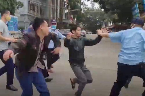 Hỗn chiến tại bệnh viện, xử lý hình sự được không?