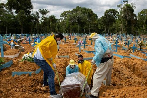 Brazil trải qua ngày chết chóc nhất vì Covid-19