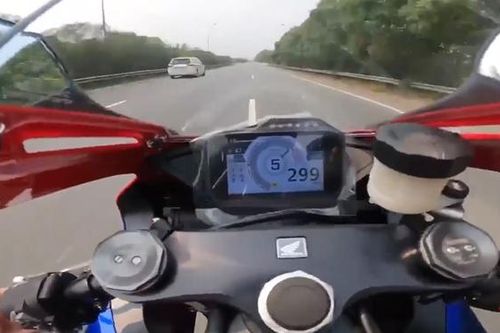 Hà Nội: Truy tìm lái xe mô tô chạy gần 300km/h trên Đại lộ Thăng Long