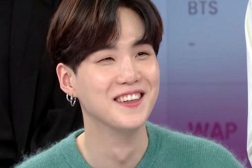 Suga 'nhá hàng' cách ăn mừng siêu giản dị của BTS nếu thắng giải Grammy