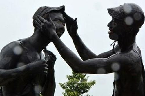 Bộ đội đặc công khổ luyện