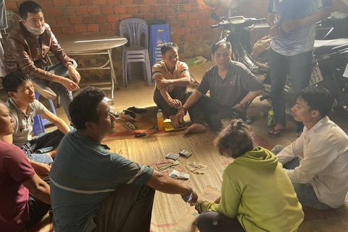 Muôn kiểu 'bác thằng bần'!
