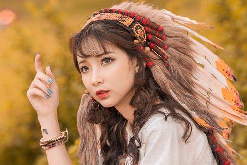 Hồn nhiên và phóng khoáng, cô gái 19 tuổi gây ấn tượng với bộ ảnh Bohemian