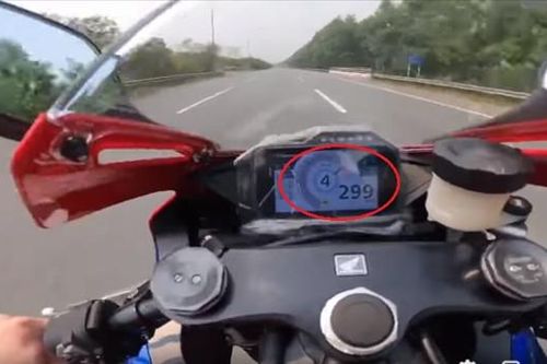 Truy tìm tài xế xe mô tô chạy tốc độ gần 300km/h trên Đại lộ Thăng Long