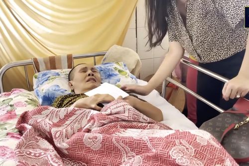 Nghệ sĩ Hoàng Lan ngậm ngùi nói việc không có người thân đến thăm mặc dù họ ở gần