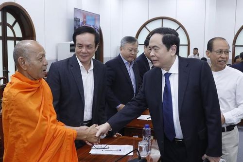 Hai cá nhân tiêu biểu được giới thiệu ứng cử đại biểu Quốc hội