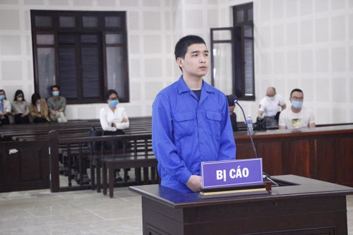 Chém chết người vì bạn gái bị nhìn lén