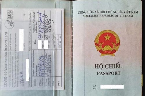 Vì sao có hộ chiếu vắc xin về Việt Nam vẫn phải cách ly?