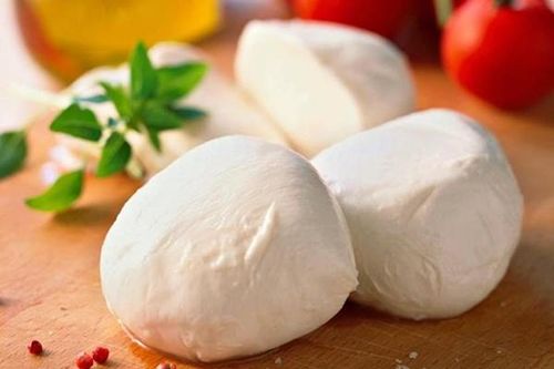Cách làm phô mai Mozzarella chuẩn vị Ý