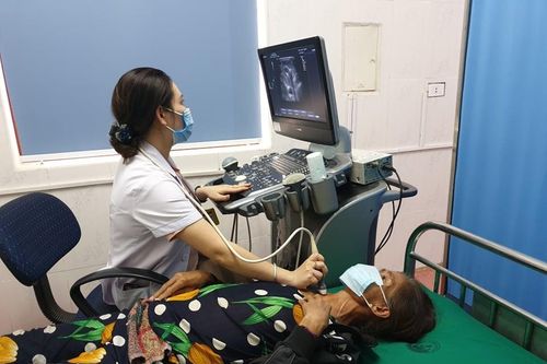 Bác sỹ trẻ lấp những 'khoảng trống nhân lực' ở vùng cao Nghệ An