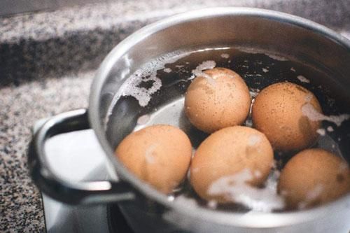 5 sai lầm kinh điển khi luộc trứng khiến món ăn mất sạch dinh dưỡng